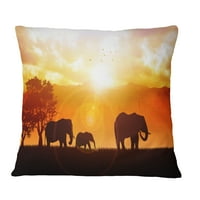 Дизайнарт слонове ходене по залез - Африканска възглавница за хвърляне - 18х18